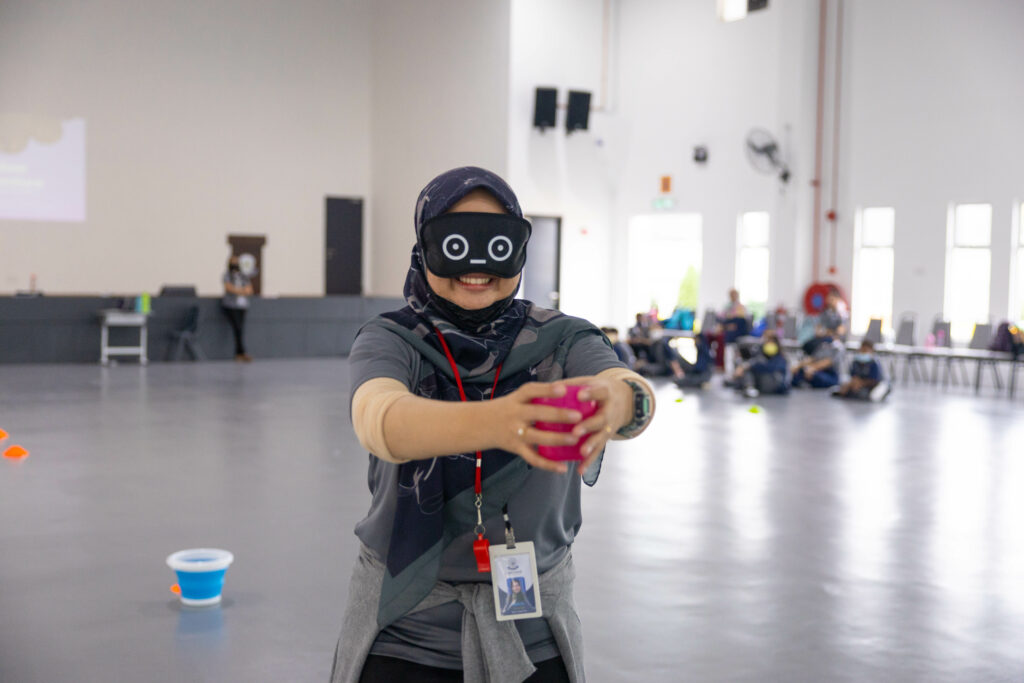 orientation-activities-in-the-hall